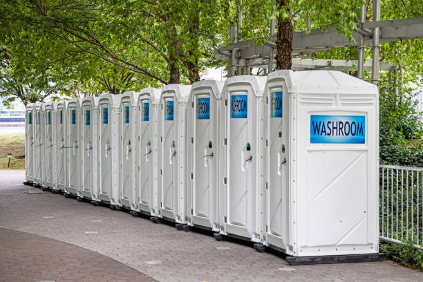 Best Emergency porta potty rental  in Midway, KY